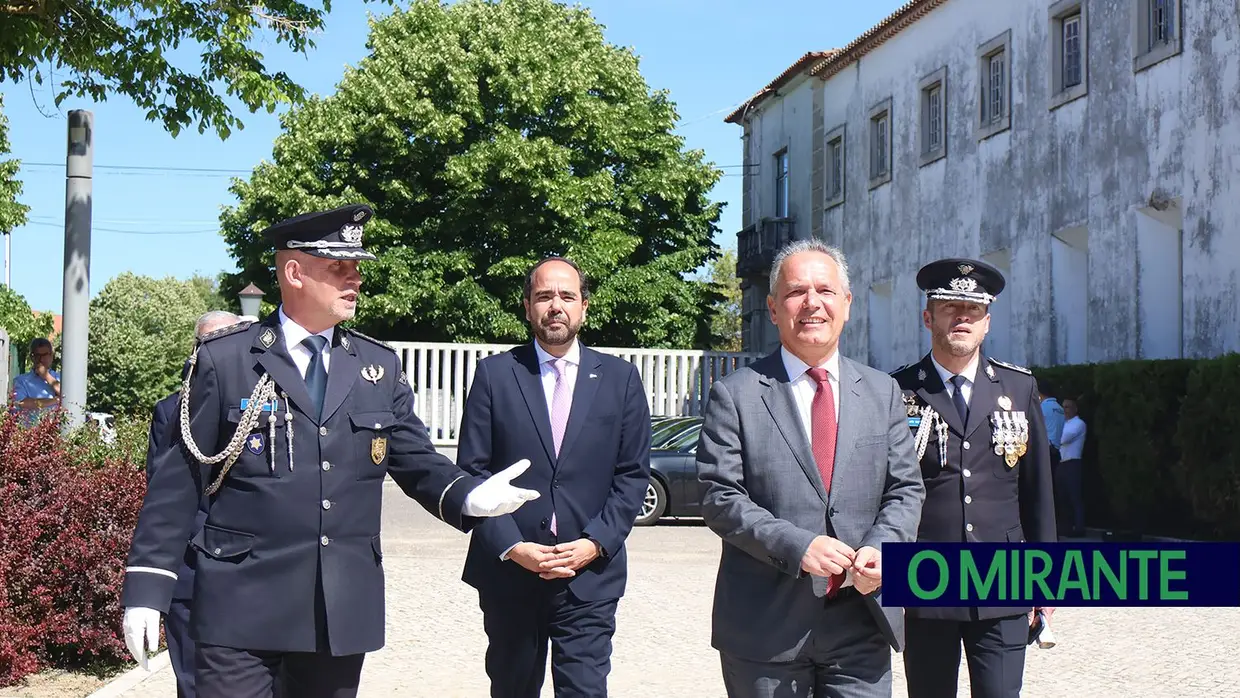 PSP distingue Câmara de Santarém com medalha de ouro por cooperação na segurança pública