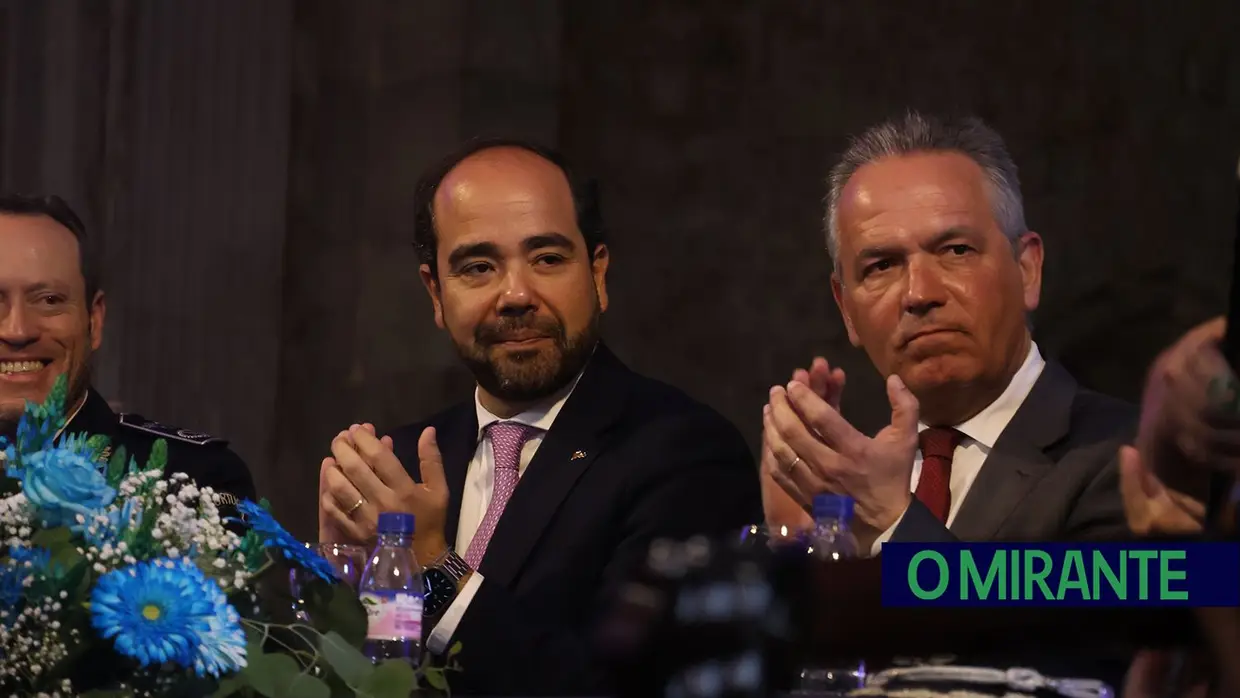 PSP distingue Câmara de Santarém com medalha de ouro por cooperação na segurança pública