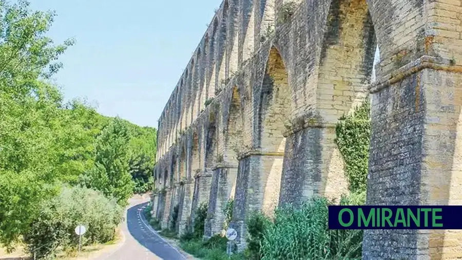 Aqueduto dos Pegões fechado a peões por risco de queda em Tomar