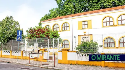 Criança agride colegas e auxiliares na Escola São Bento em Santarém