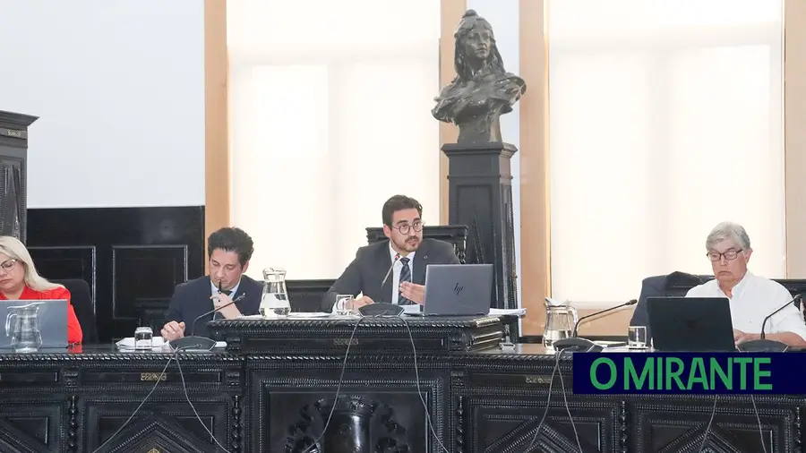 Caso LisTorres volta à estaca zero e adensa tensão política no Entroncamento