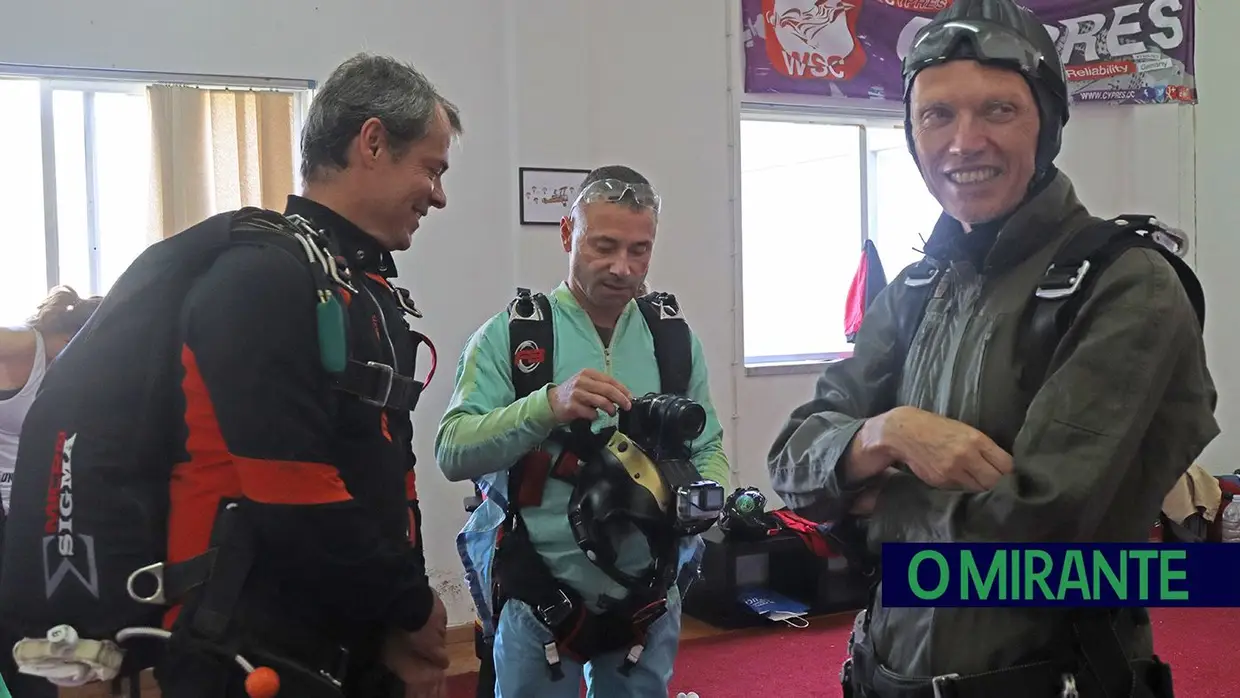 Carlos Tavares saltou de paraquedas a convite do centro social da Póvoa de Santarém