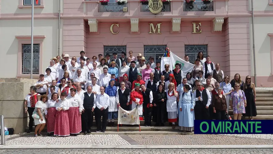 Utentes do Centro de Convívio do Entroncamento participam em encontro de ranchos