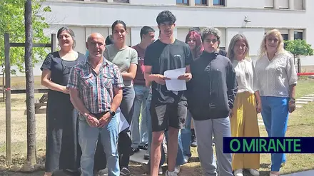Alunos do 9.º PIEF constroem passadiço e deixam marca na Jácome Ratton