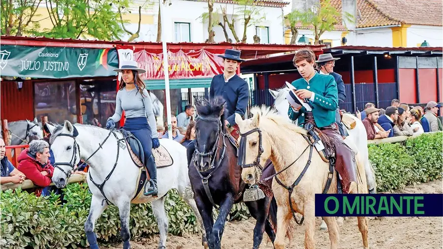Bombeiros sem receber há seis meses por serviço na Feira Nacional do Cavalo