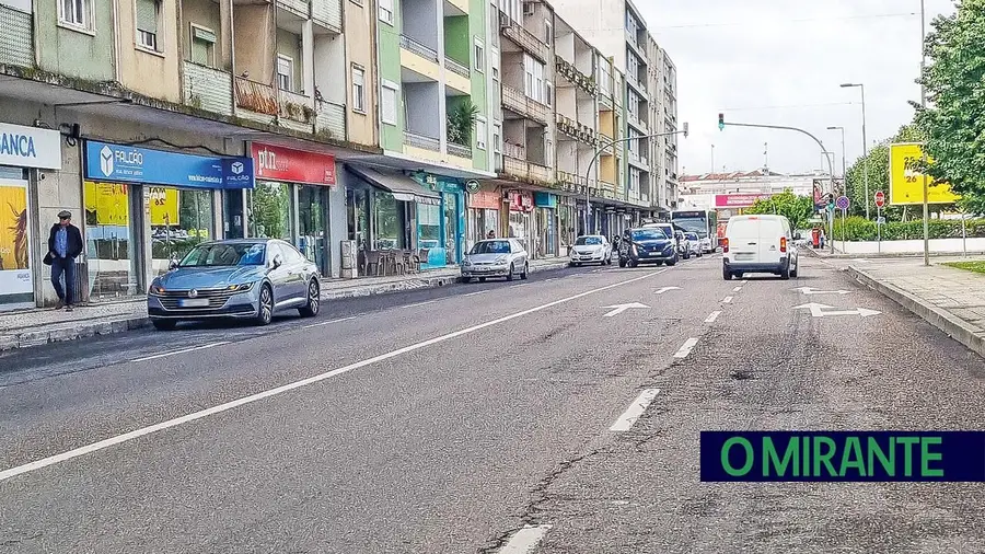 Estacionamento abusivo em Santarém