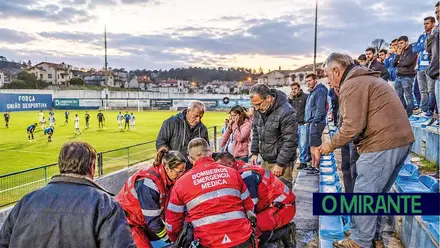 Morreu a ver o neto jogar: tragédia marca jogo de futebol na Atalaia
