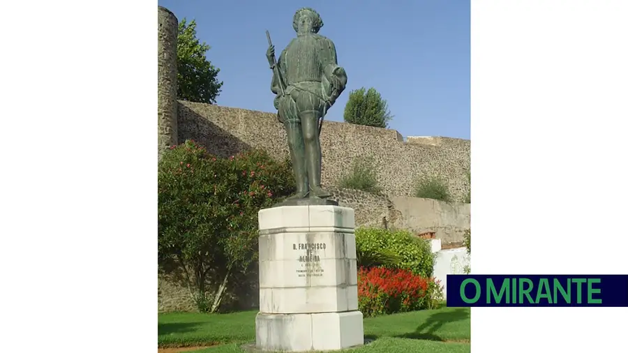 Estátua de D. Francisco de Almeida regressa ao Castelo de Abrantes em breve
