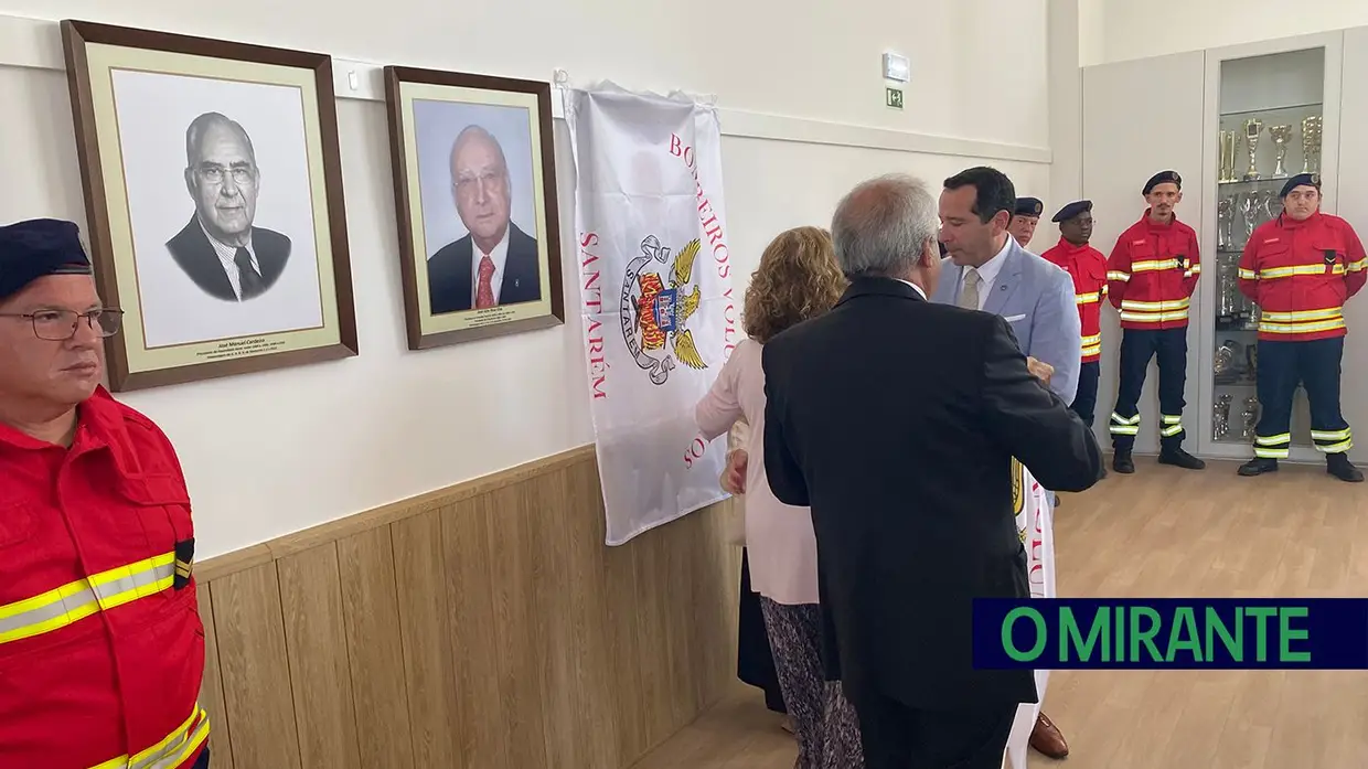Livro e homenagens nos 155 anos dos Bombeiros Voluntários de Santarém