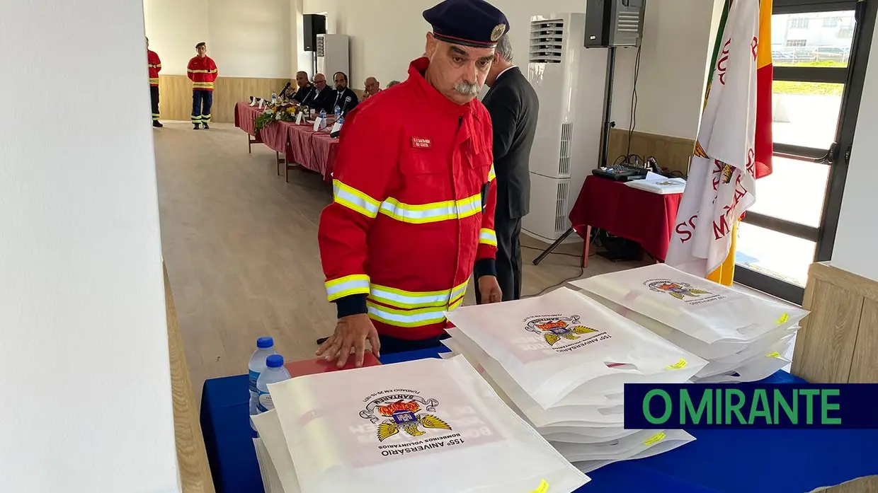 Livro e homenagens nos 155 anos dos Bombeiros Voluntários de Santarém