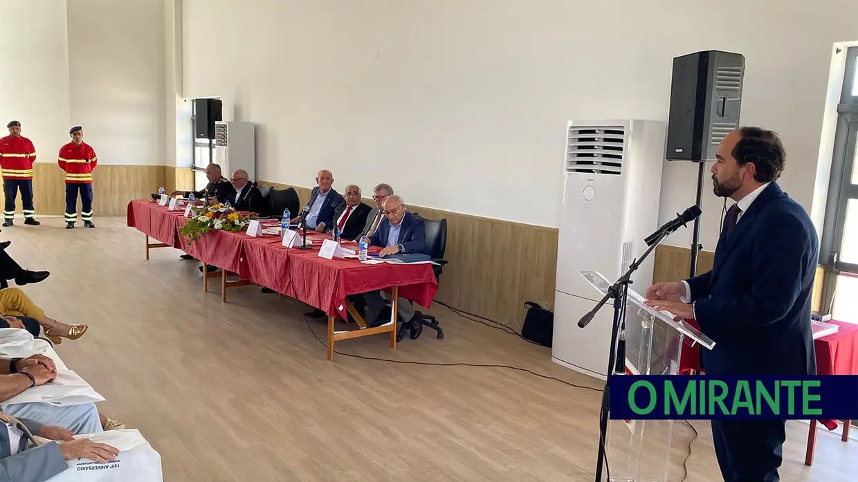 Livro e homenagens nos 155 anos dos Bombeiros Voluntários de Santarém
