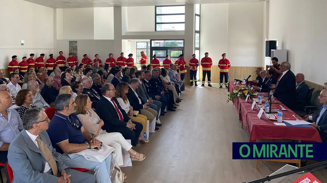 Livro e homenagens nos 155 anos dos Bombeiros Voluntários de Santarém