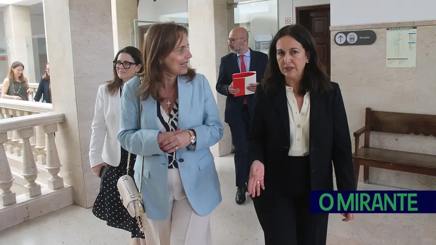 Ministra da Justiça não se compromete com novo Palácio da Justiça em Santarém
