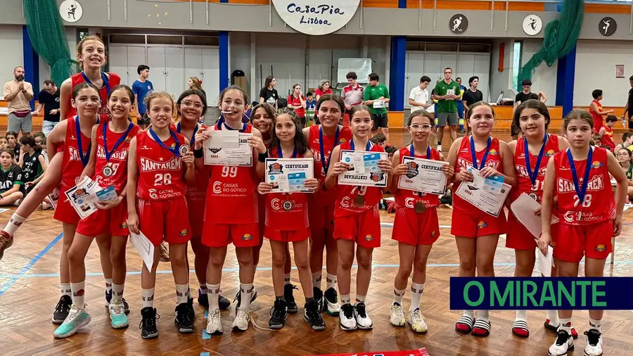 Equipas Sub 12 do Santarém Basket com pódios no Belém Basket