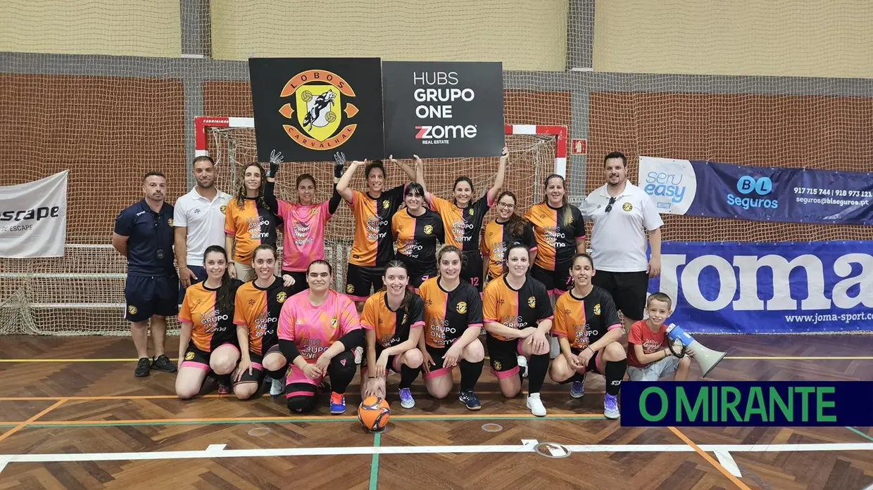 Azinhaga levanta troféu em final de festa para o futebol feminino