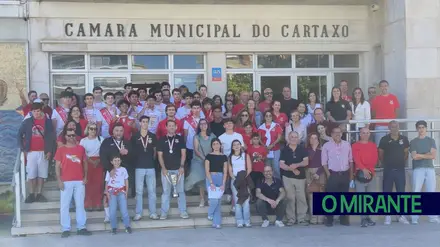 Juvenis do Sport Lisboa e Cartaxo fazem história com título distrital e subida ao Nacional