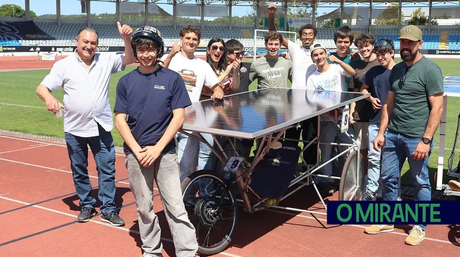Escola de Rio Maior vence corrida de carros movidos a energia solar