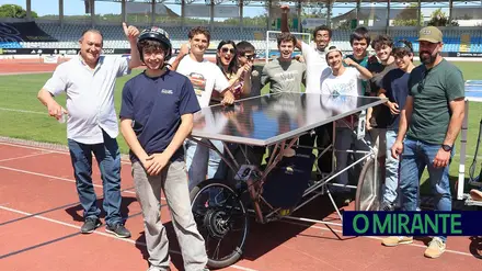 Escola de Rio Maior vence corrida de carros movidos a energia solar