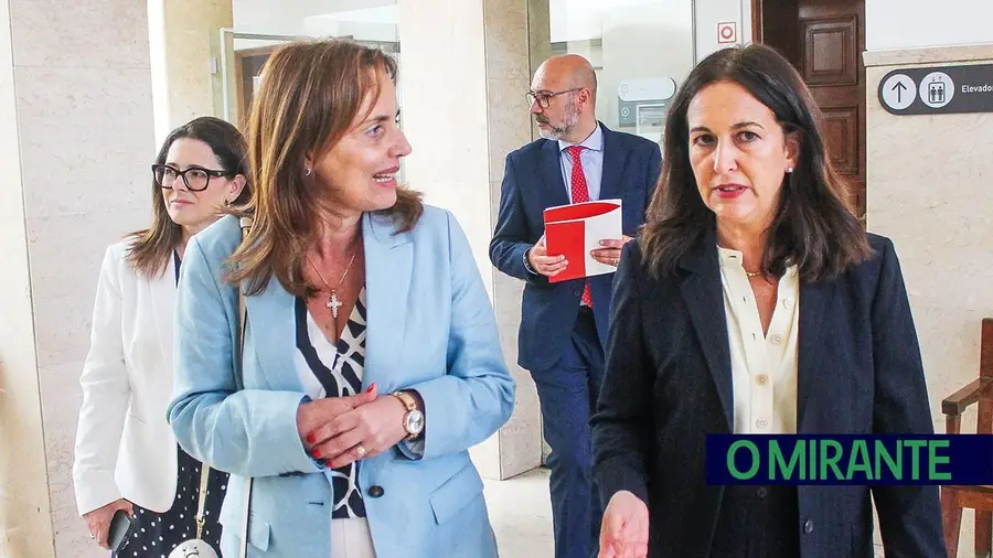 Ministra da Justiça não se compromete com novo Palácio da Justiça em Santarém