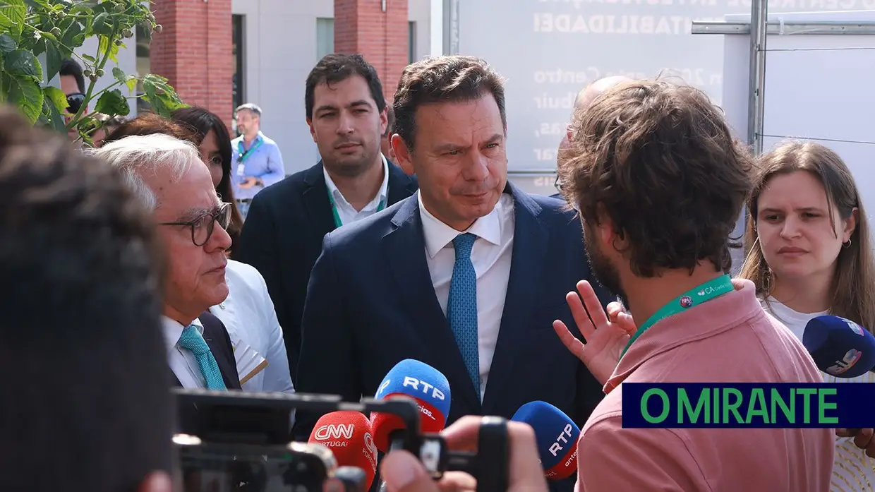 Luís Montenegro visita Feira Nacional da Agricultura e ouve apelos do sector