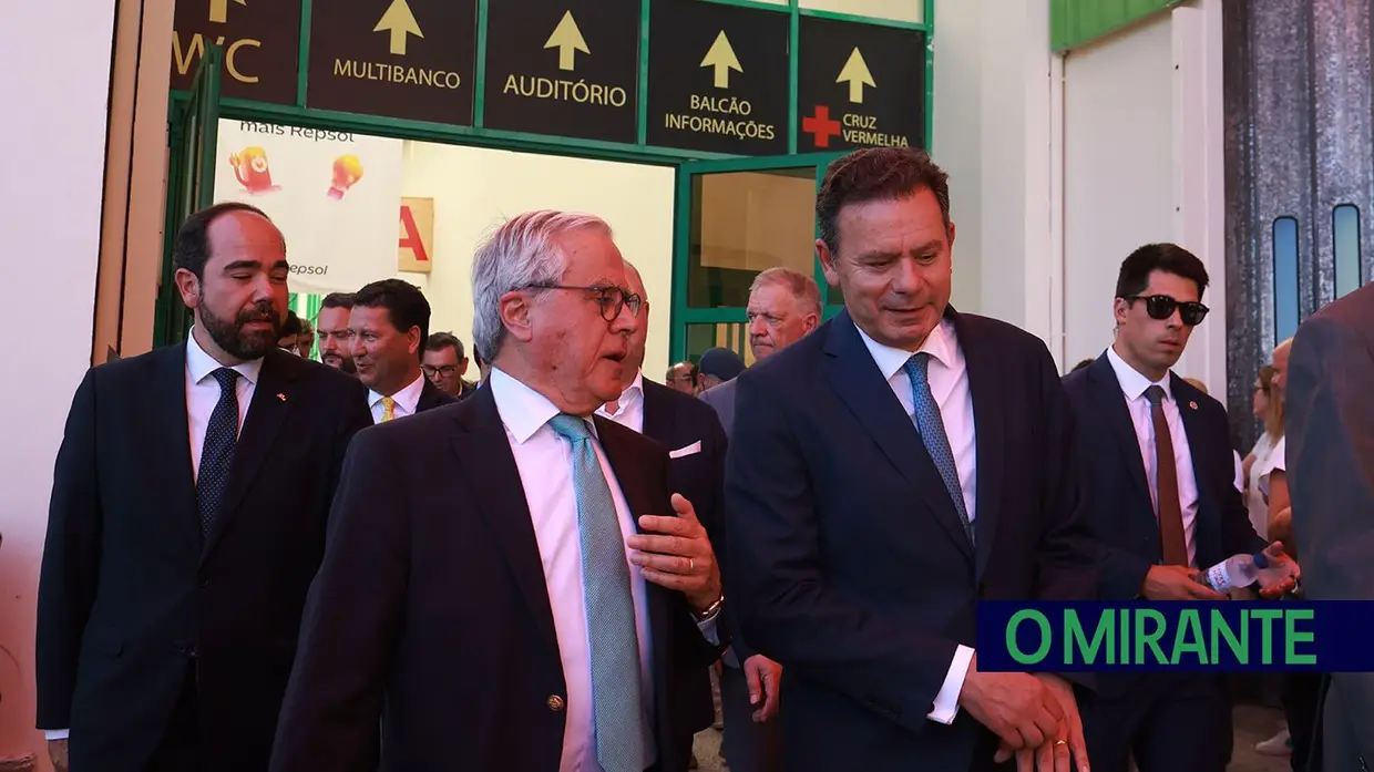 Luís Montenegro visita Feira Nacional da Agricultura e ouve apelos do sector