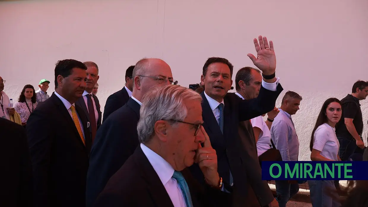 Luís Montenegro visita Feira Nacional da Agricultura e ouve apelos do sector