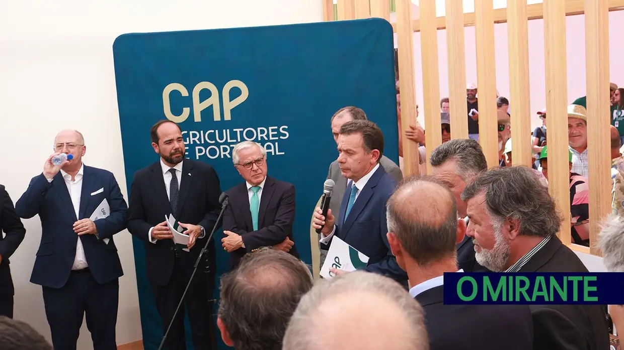Luís Montenegro visita Feira Nacional da Agricultura e ouve apelos do sector