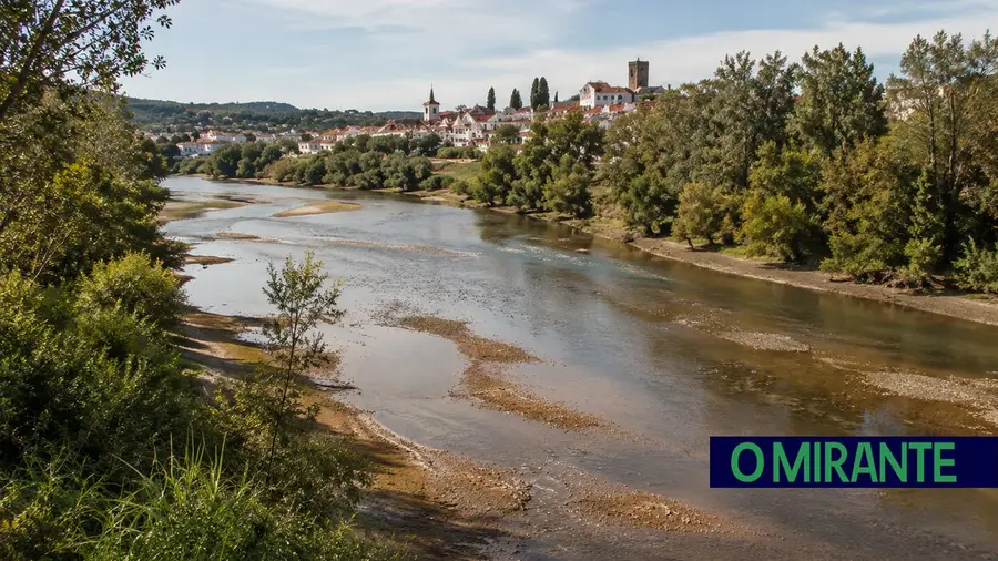 Tejo e Zêzere reduzidos a fio de água indignam populações ribeirinhas
