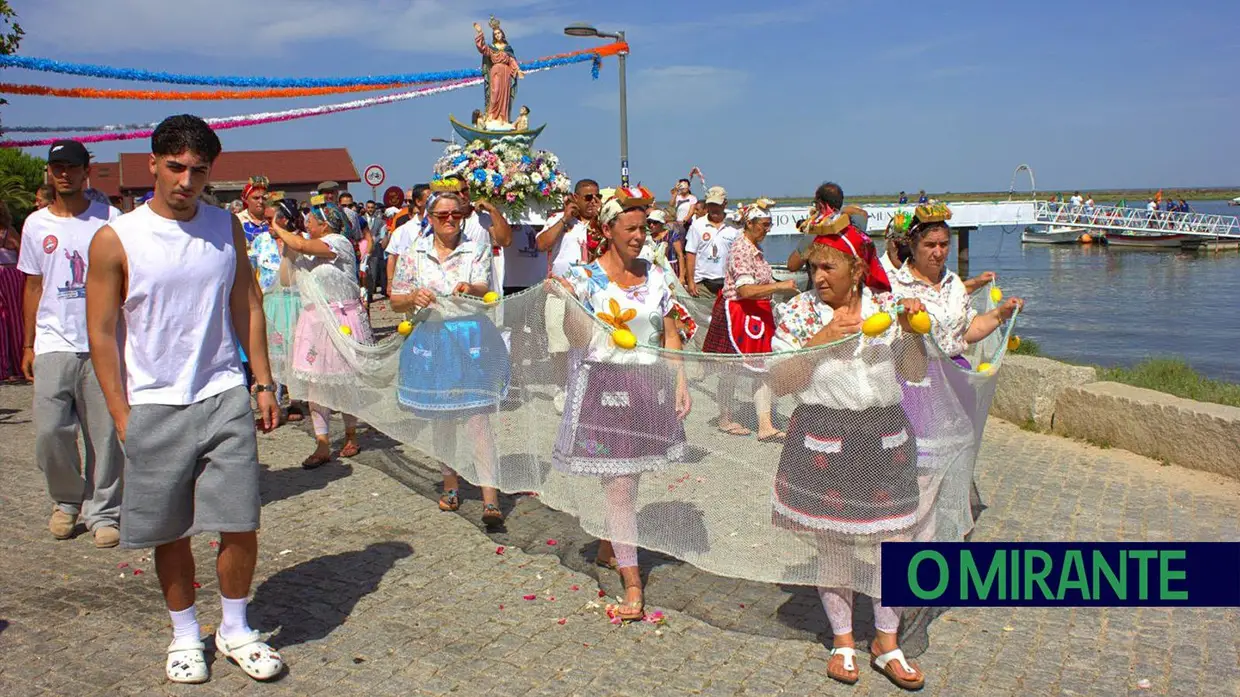 Póvoa de Santa Iria celebrou cruzeiro religioso e cultural do Tejo com inauguração de salão