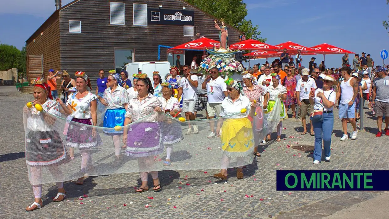 Póvoa de Santa Iria celebrou cruzeiro religioso e cultural do Tejo com inauguração de salão