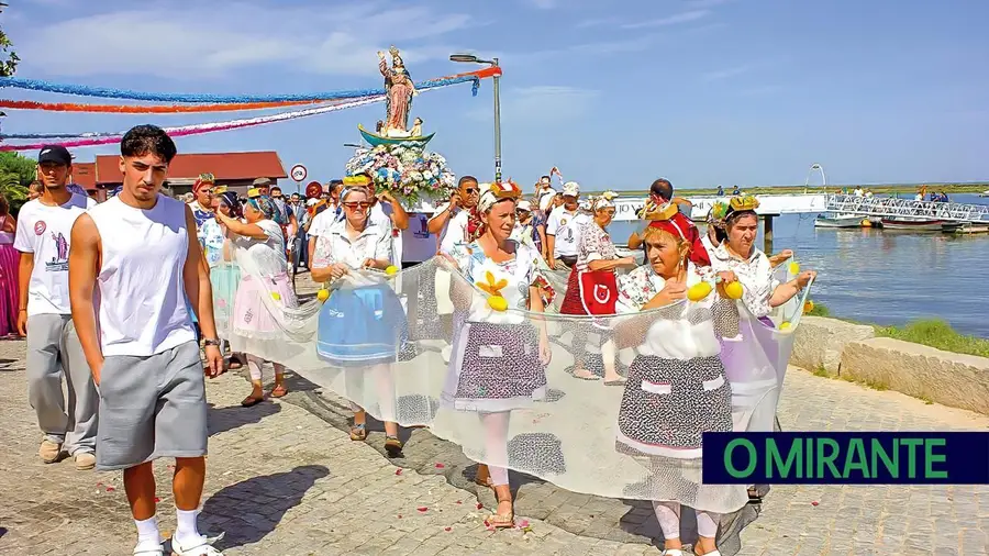 Póvoa de Santa Iria celebrou cruzeiro religioso e cultural do Tejo com inauguração de salão