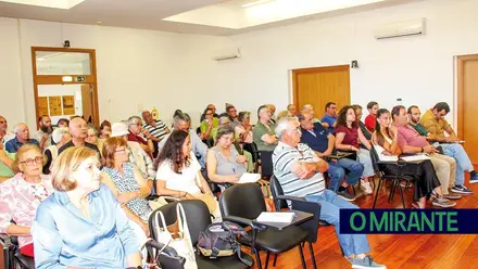 Autarcas ao lado da população contra unidade de biometano em Árgea