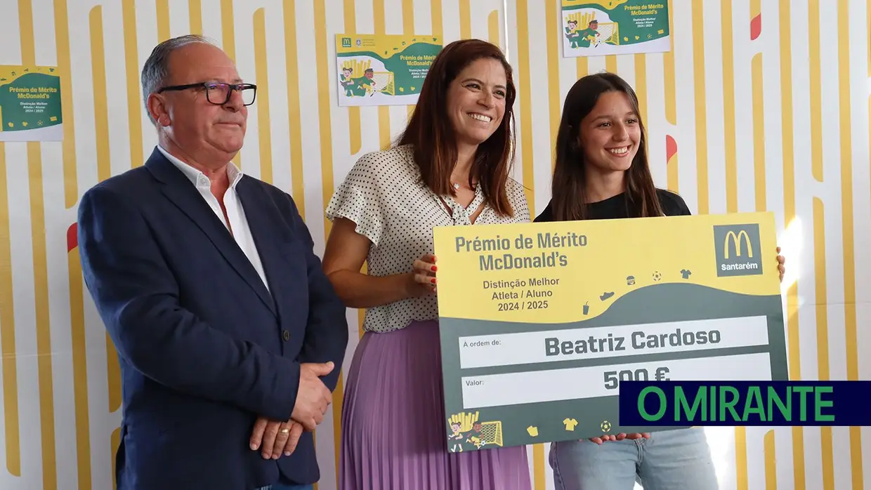 Associação de Futebol de Santarém distinguiu mérito escolar e desportivo