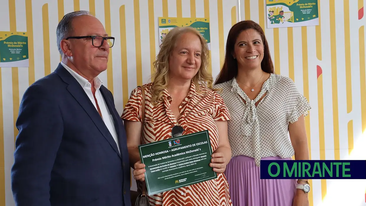 Associação de Futebol de Santarém distinguiu mérito escolar e desportivo