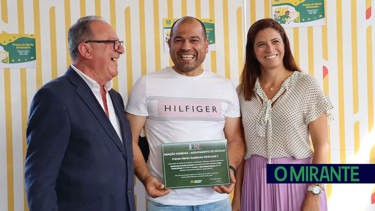 Associação de Futebol de Santarém distinguiu mérito escolar e desportivo
