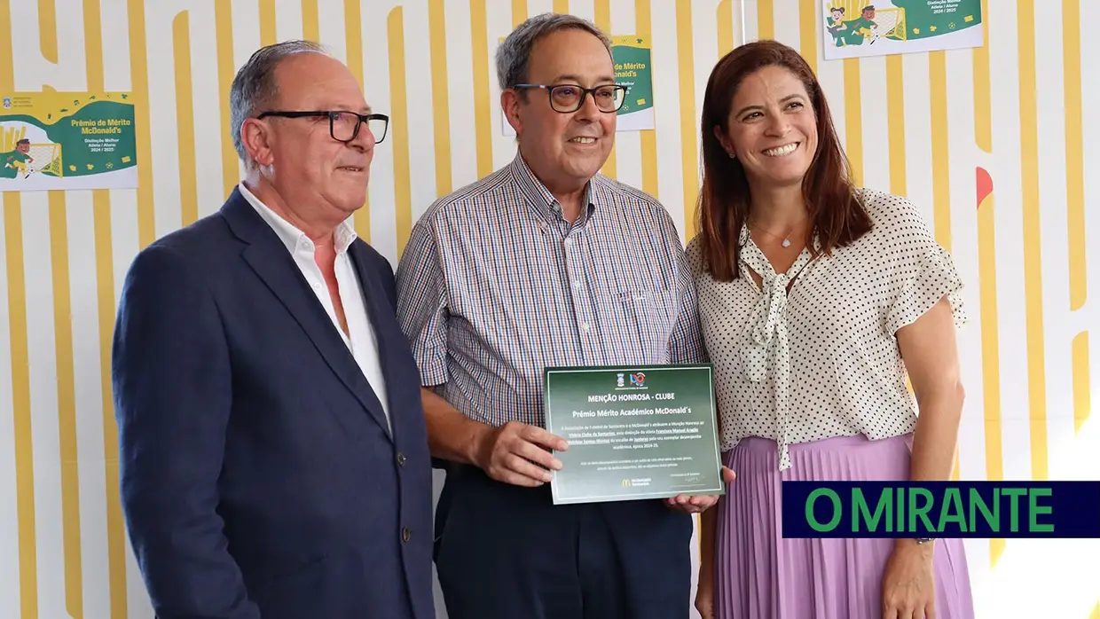 Associação de Futebol de Santarém distinguiu mérito escolar e desportivo