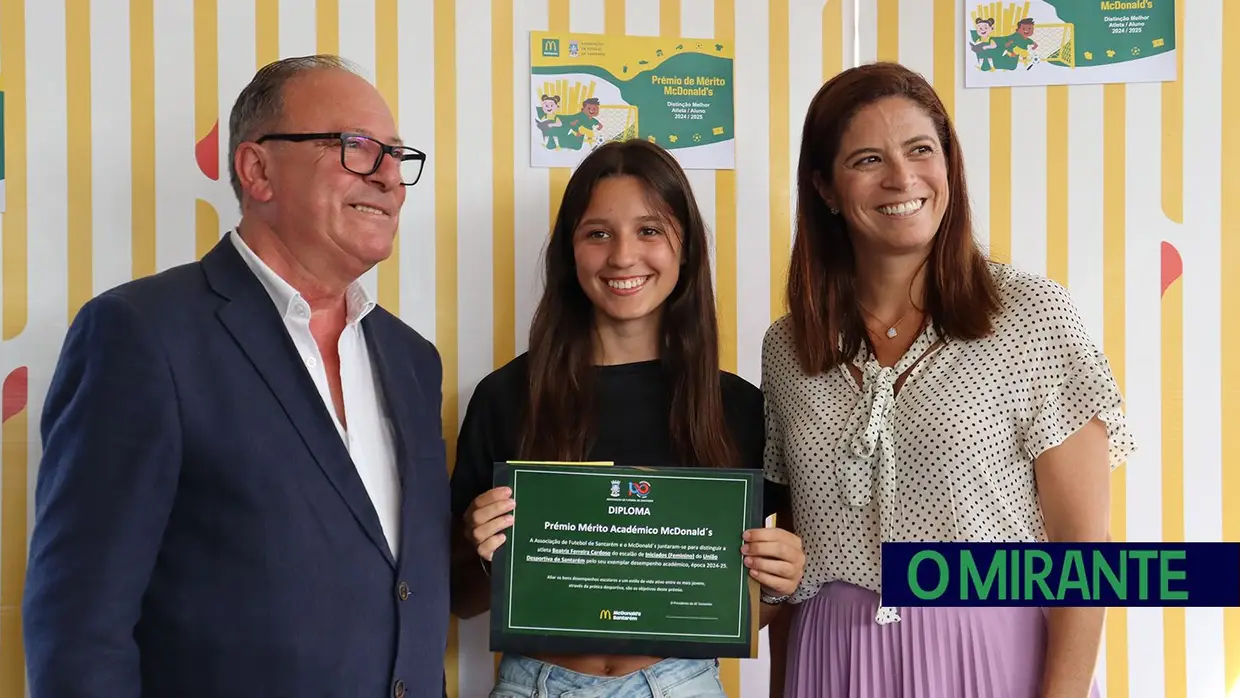 Associação de Futebol de Santarém distinguiu mérito escolar e desportivo