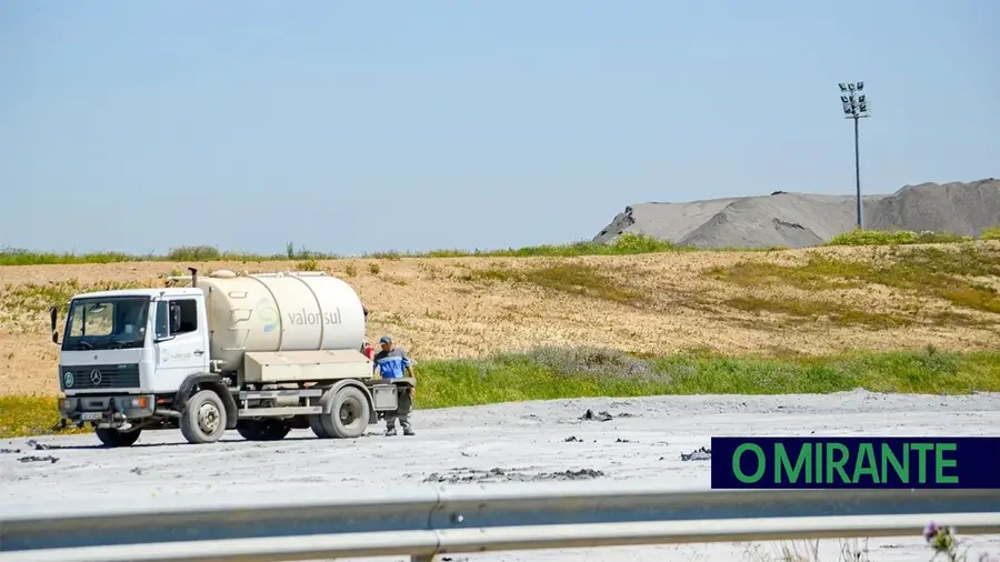 Licença ambiental para funcionamento do aterro de Mato da Cruz termina esta semana