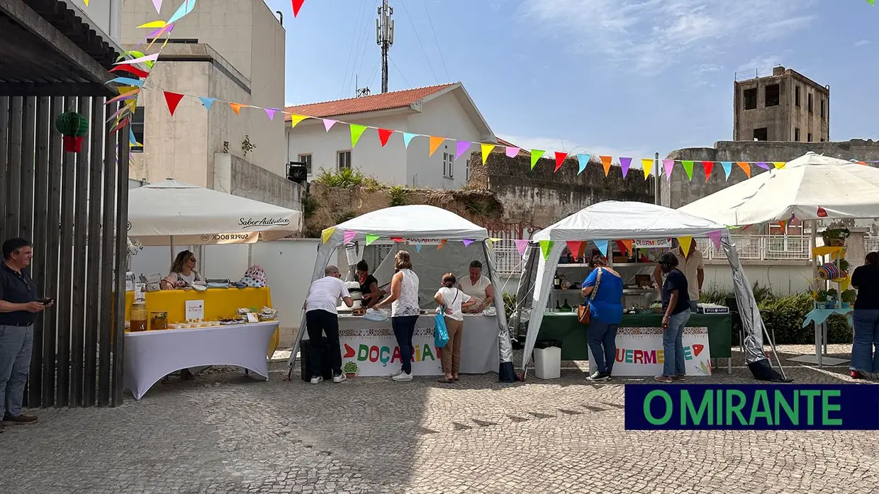 Arraial solidário no ISLA Santarém