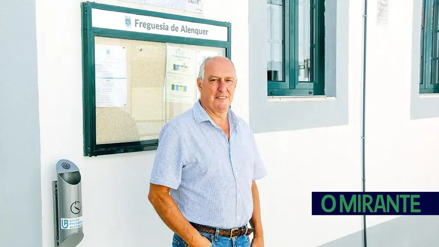 Funcionários dizem que venda de sucata pela Junta de Alenquer serviu para pagar almoço de despedida do ex-presidente