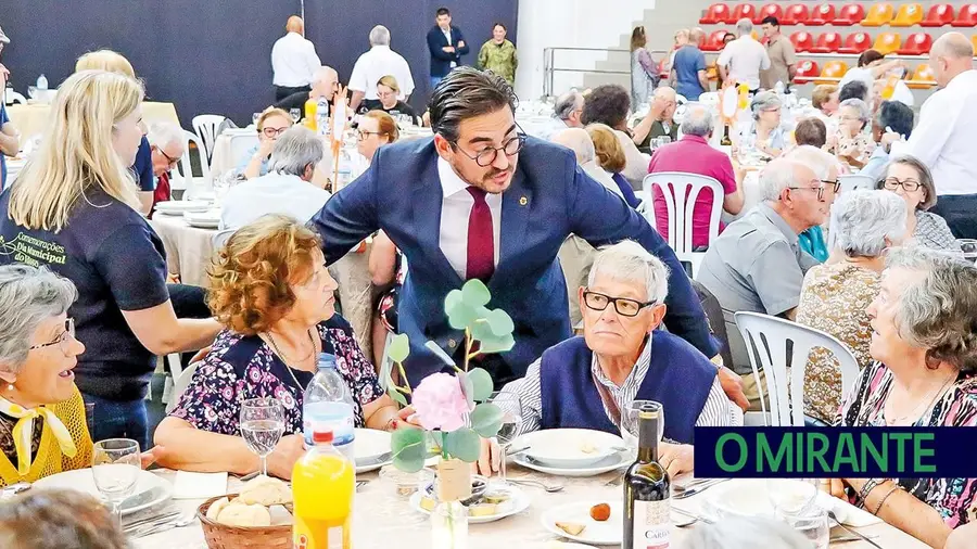 O Pavilhão Desportivo Municipal do Entroncamento recebeu as comemorações do Dia Municipal do Idoso