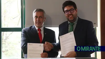 Biblioteca Municipal de Vila Nova da Barquinha passa a chamar-se oficialmente Carlos Matos Gomes