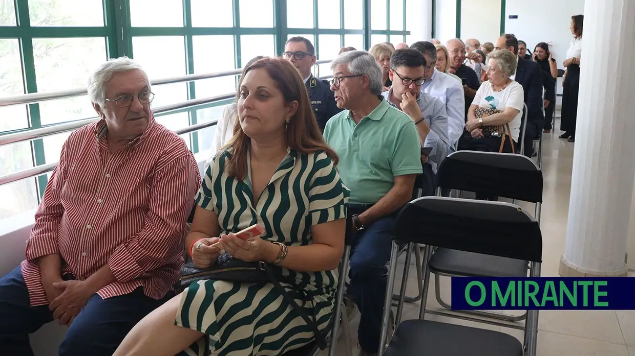 Biblioteca Municipal de Vila Nova da Barquinha passa a chamar-se oficialmente Carlos Matos Gomes
