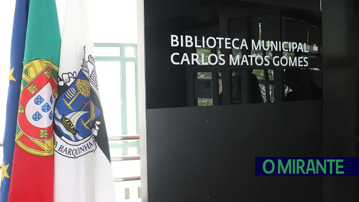 Biblioteca Municipal de Vila Nova da Barquinha passa a chamar-se oficialmente Carlos Matos Gomes