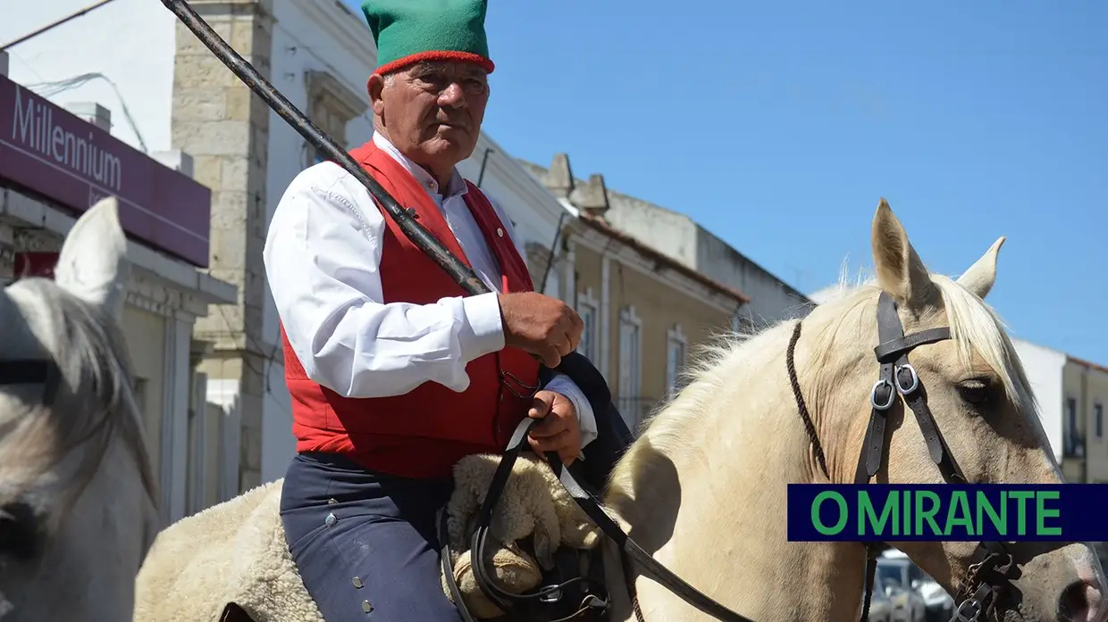Benavente voltou a servir amizade com festa brava e sardinha assada