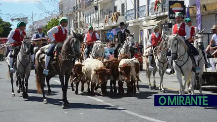 Benavente voltou a servir amizade com festa brava e sardinha assada