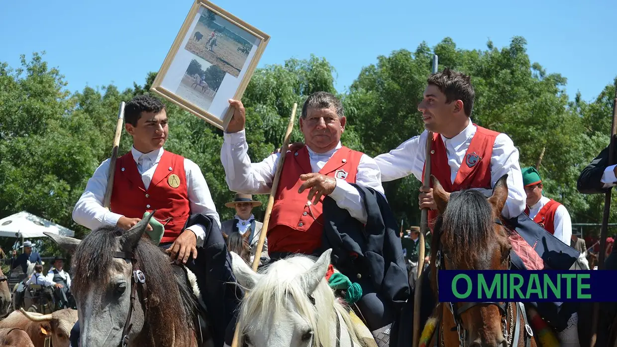 Benavente voltou a servir amizade com festa brava e sardinha assada