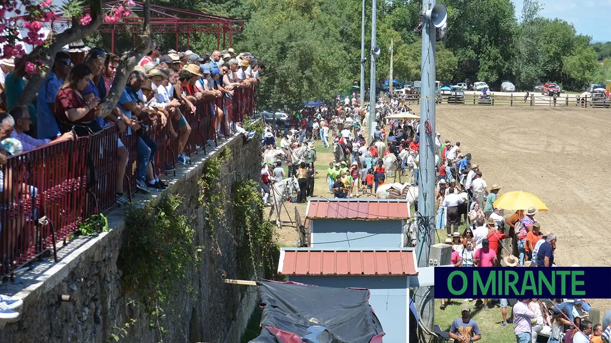 Benavente voltou a servir amizade com festa brava e sardinha assada