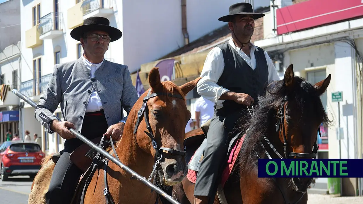 Benavente voltou a servir amizade com festa brava e sardinha assada