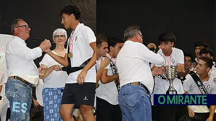 Juniores do Riachense receberam troféu de campeão distrital da 2ª divisão